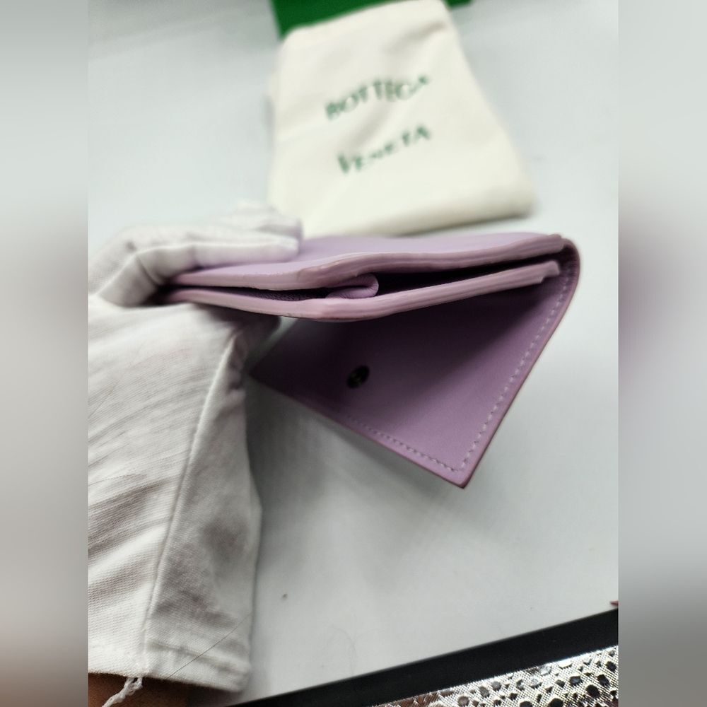 Bottega Veneta Lilac Intrecciato Leather Card Case Wallet Snap Closure w/ Box - Picture 8 of 11